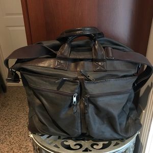 Andrew Marc travel bag
